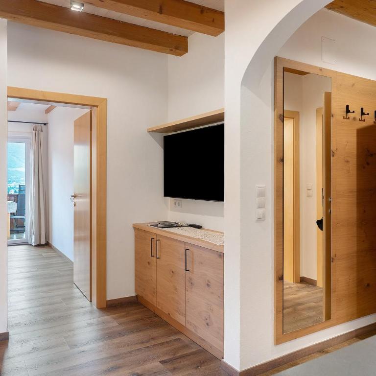Residence Sonngart - Two-Bedroom Deluxe Apartment with Garden View - 21
