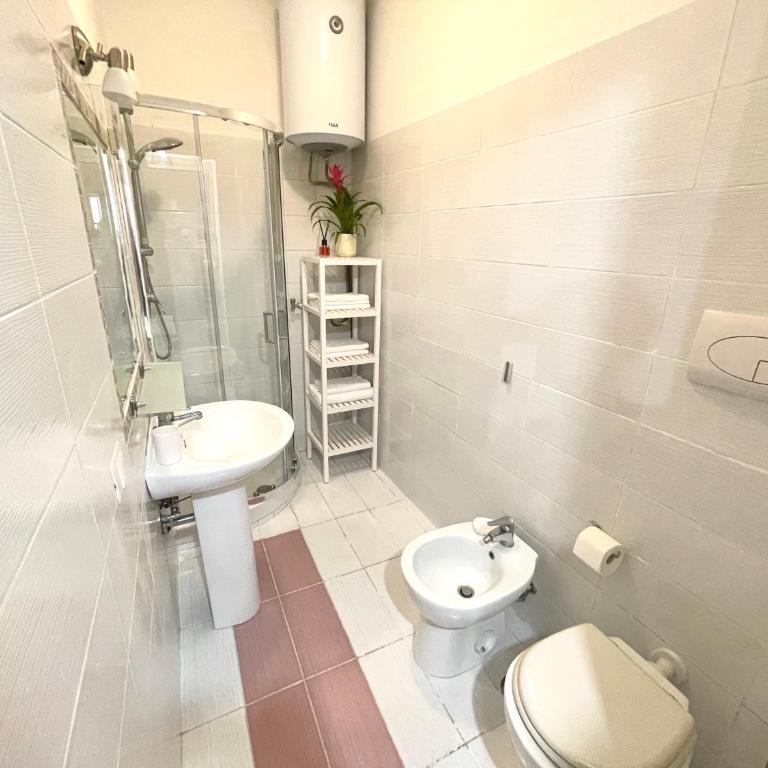 All'ombra della Torre - Appartamento con 2 Camere da Letto - 15