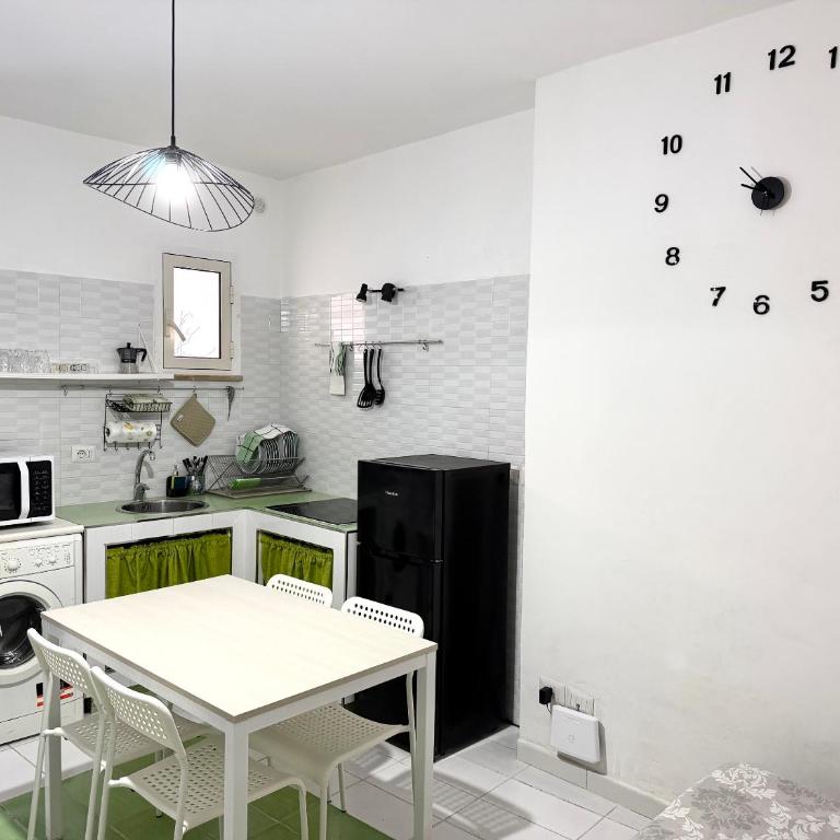 All'ombra della Torre - Appartamento con 2 Camere da Letto - 2