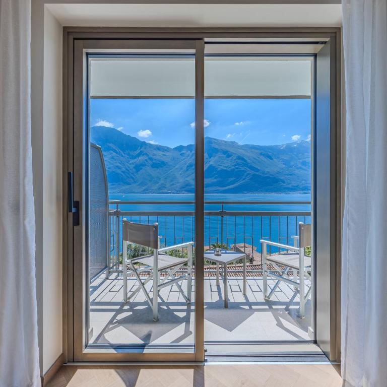 Relax Hotel Villa Gardenia & Villa Oleandra - Panoramic Double or Twin Room with Lake View - 3
