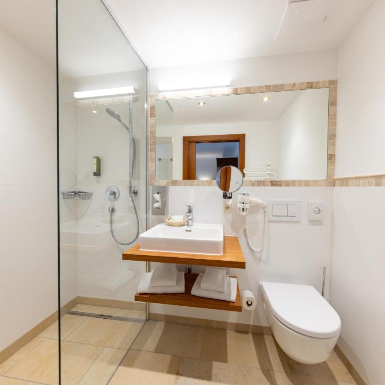 Hotel Berner - Doppelzimmer mit Balkon - 5