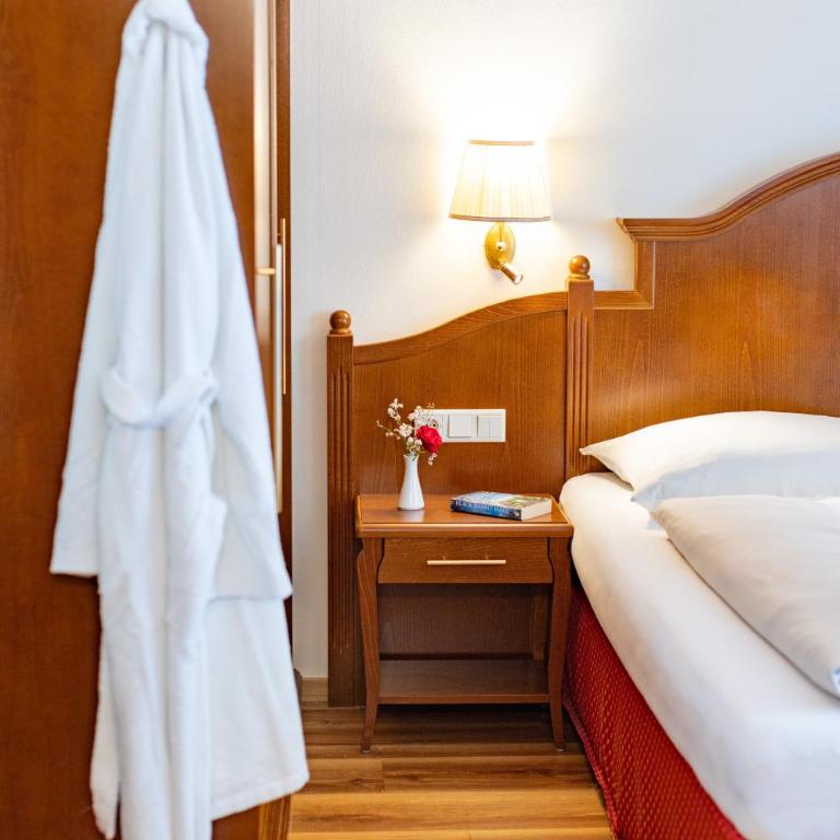 Hotel Berner - Doppelzimmer mit Balkon - 8