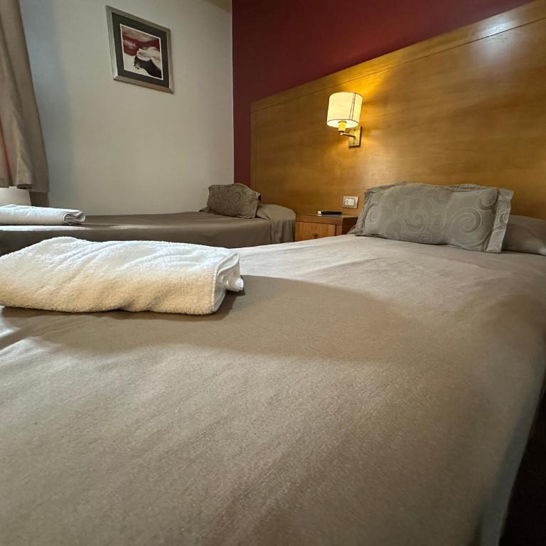 Hotel coventry - Habitación Doble Estándar con baño compartido - 7