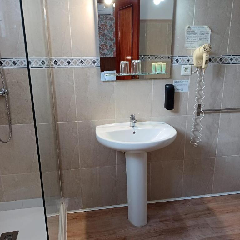 Guadalupe Hostal By Torremolinos On-line - Habitación Doble - 2 camas - 10