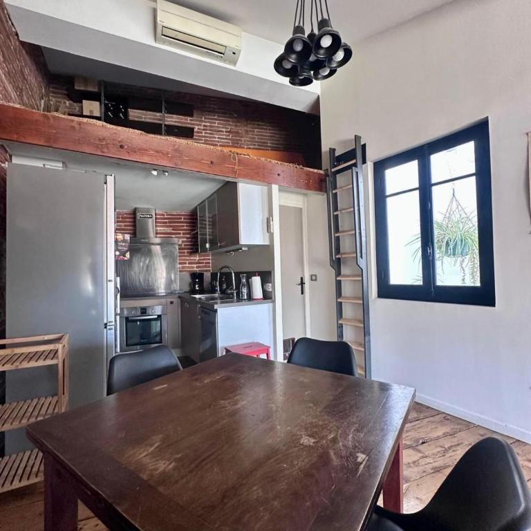 Charming duplex with 2 terraces - One-Bedroom Apartment - 9