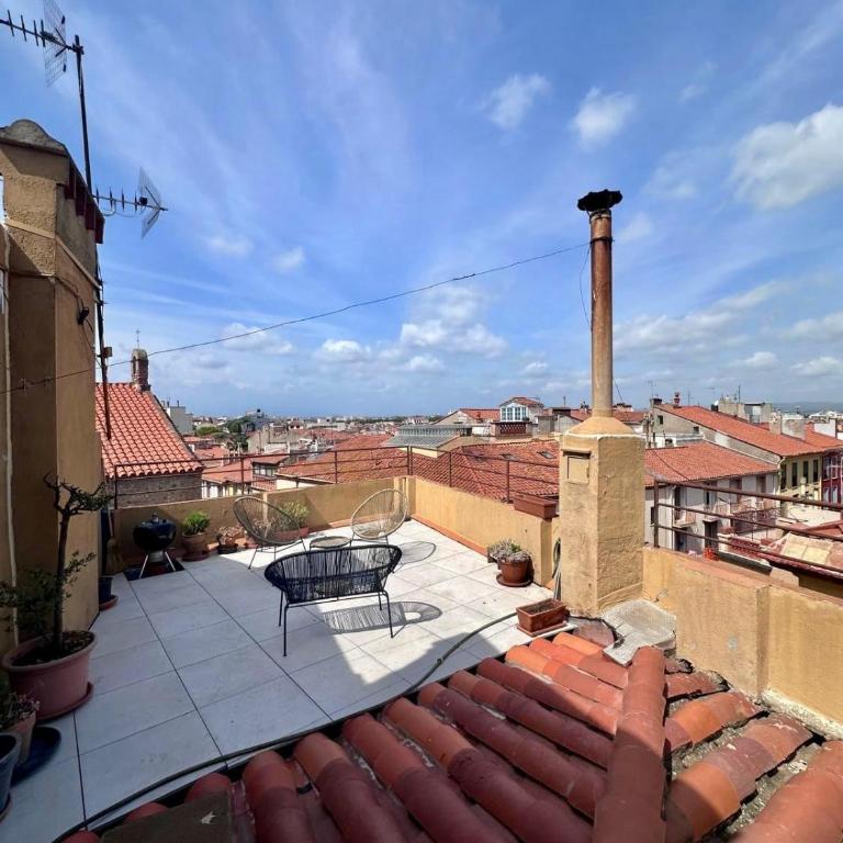 Charming duplex with 2 terraces - One-Bedroom Apartment - 18