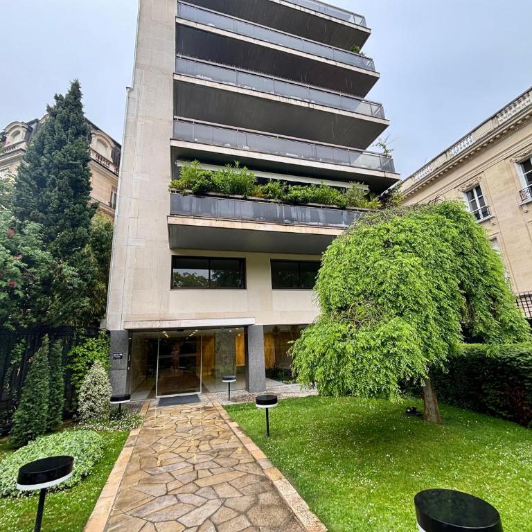 Grand Studio Foch Arc de Triomphe - One-Bedroom Apartment - 1