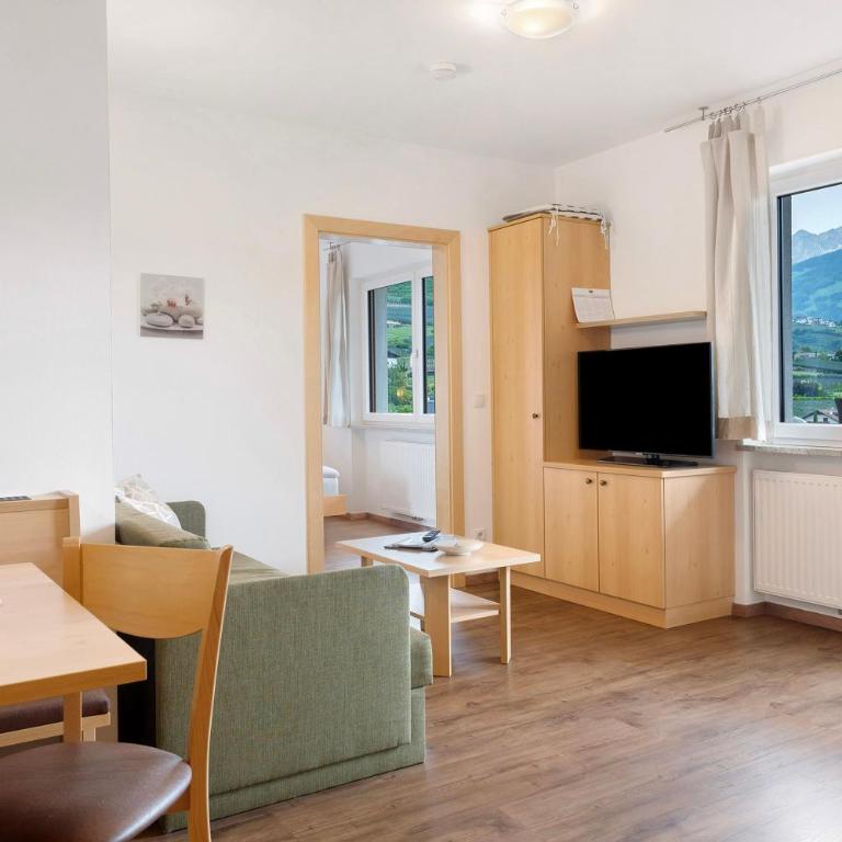 Residence Sonngart - Two-Bedroom Deluxe Apartment with Garden View - 2
