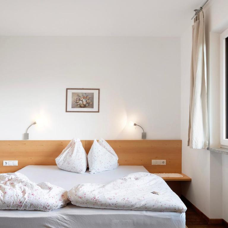 Residence Sonngart - Two-Bedroom Deluxe Apartment with Garden View - 11