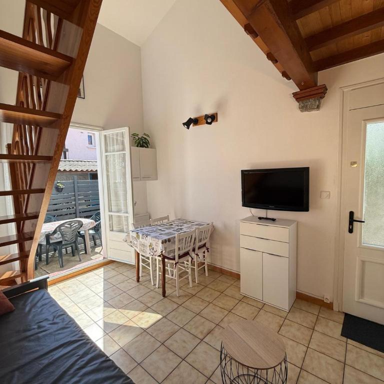Appartement avec terrasse près de la mer 2 - Maison 2 Chambres - 10