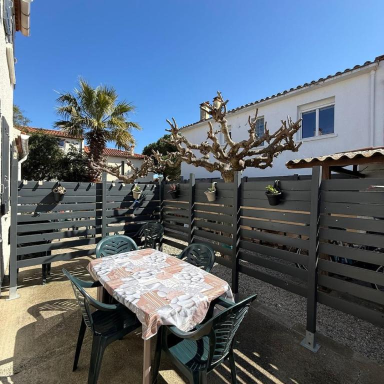 Appartement avec terrasse près de la mer 2 - Maison 2 Chambres - 12
