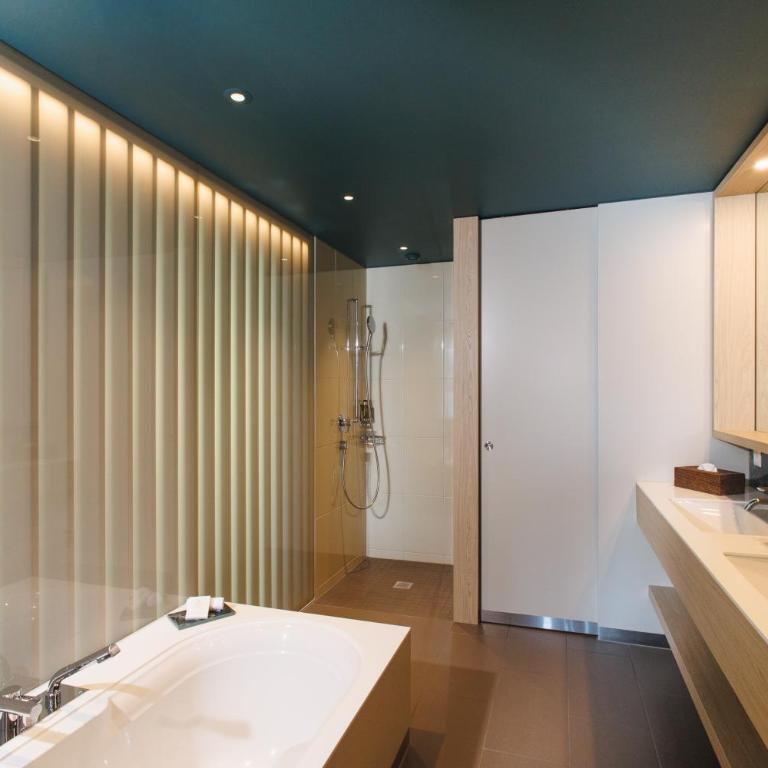 HERMITAGE Lake Lucerne - Beach Club & Lifestyle Hotel - Deluxe Zimmer mit Seeblick - 6