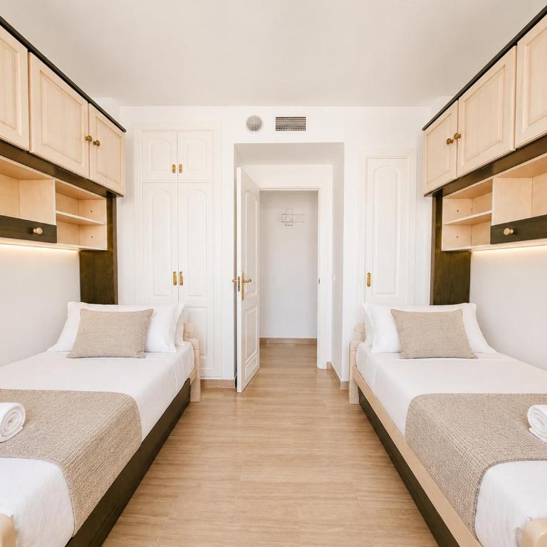 G&G Isla Marina Puerto - Two-Bedroom Apartment - 17