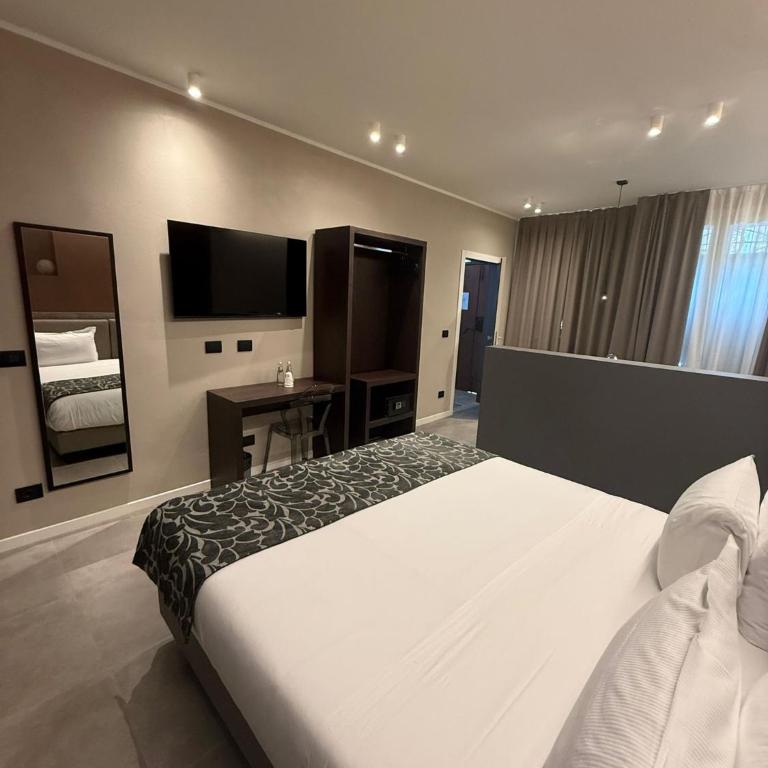 WEGA Hotel Verona - Standard Triple Room with kitchenette - Separate Building - 10