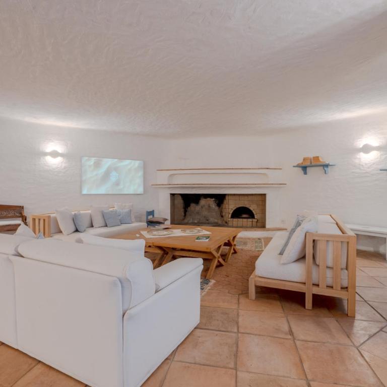 Villa Flor, Exclusive House with Pool in Stintino - Villa - 48