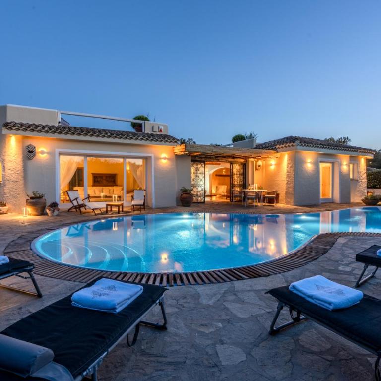 Villa Flor, Exclusive House with Pool in Stintino - Villa - 3