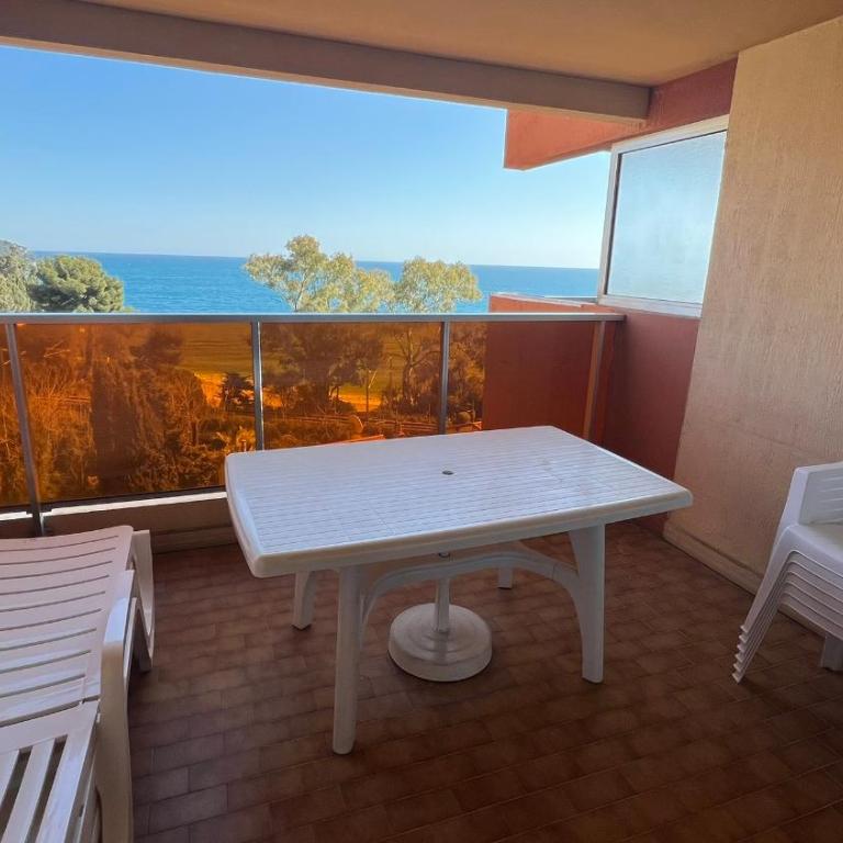 Vue mer Plage à pied Piscine 6 pers Proche Monaco et Italie - Appartement 2 Chambres - 14