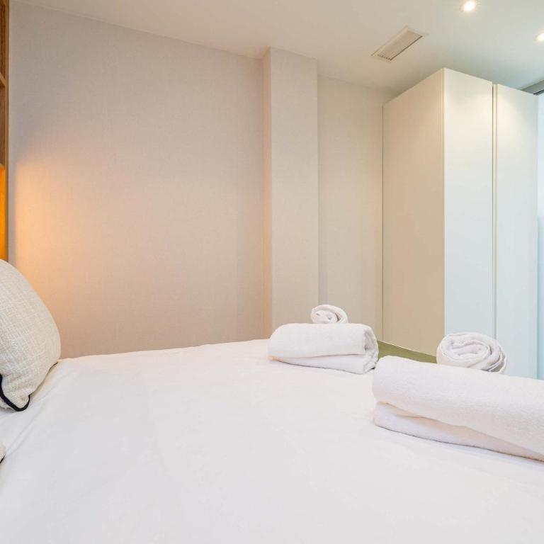 Bright Ground Floor Apt - 700m to Beach - Apartamento - 19