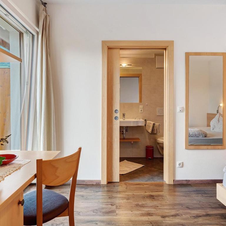 Residence Sonngart - Chambre Double - Vue sur Montagne - 10