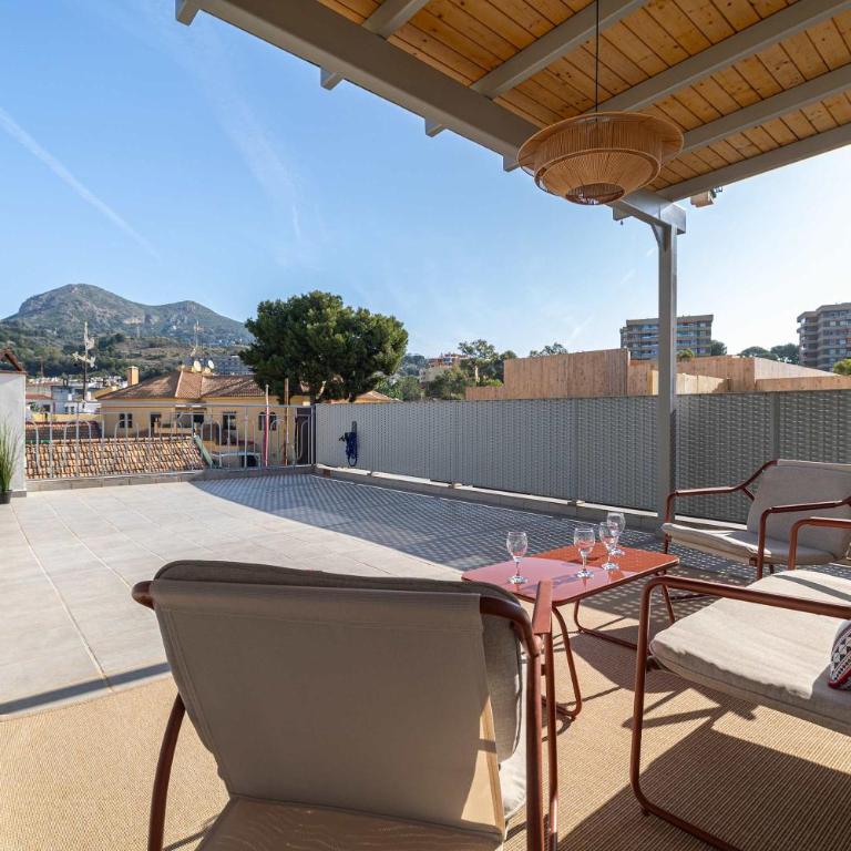 Modern 1BR Ground Floor Apart - Walk to Beach - Apartamento - 24