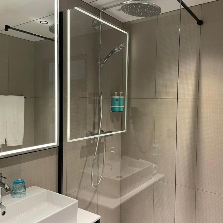 Novotel Reims Tinqueux - Camera Executive con 1 Letto Matrimoniale e 1 Divano-Letto Singolo - 2