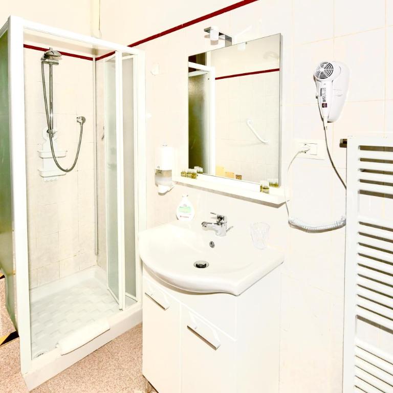 8- Tourist House Bologna - Light House - Self check-in - Appartamento - 26