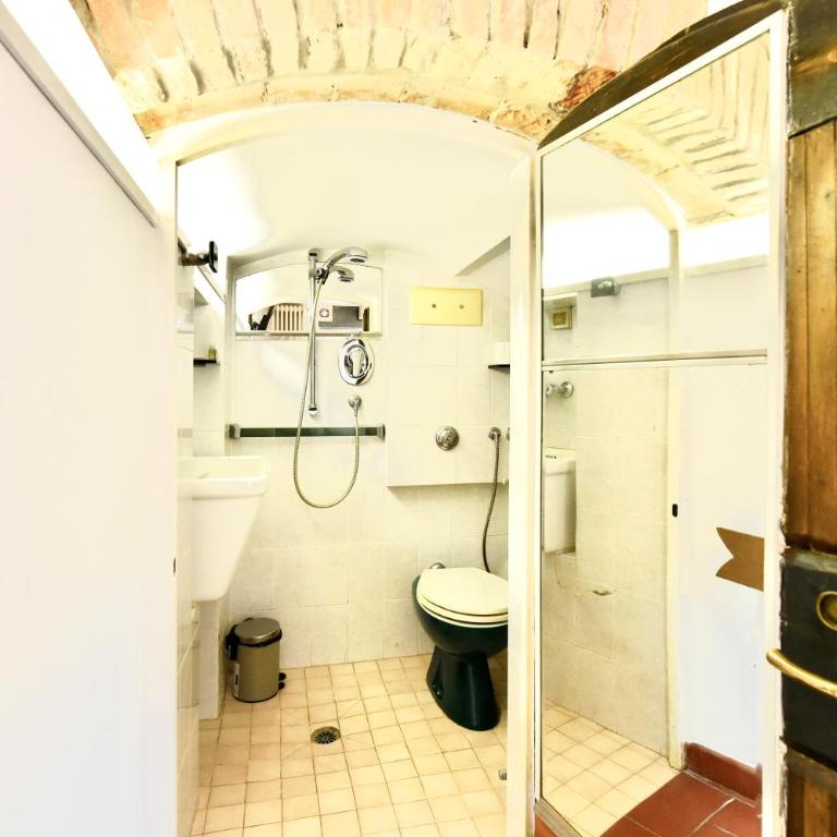 8- Tourist House Bologna - Light House - Self check-in - Appartamento - 24