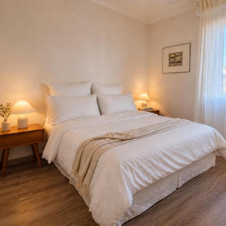 Heart of Nice, Beach 3min, 3 AC Units, Balcony with 4-Seater Dining! - Appartement 2 Pièces - 3