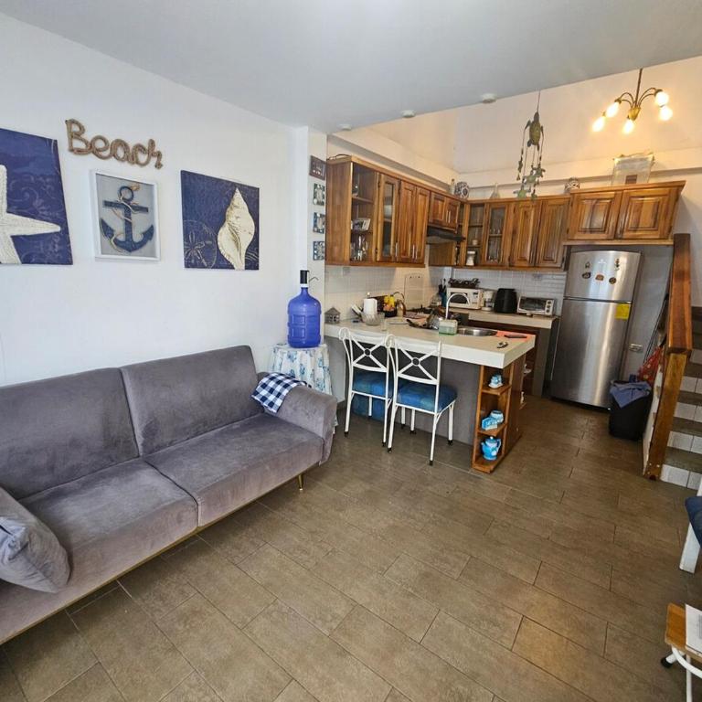 Casa de Playa en Crucita la Bella - Two-Bedroom House - 1