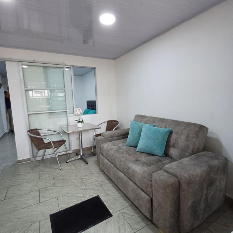 APARTA ESTUDIO CONDO - One-Bedroom Apartment - 4