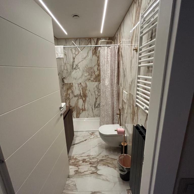 Cerano8 Design Apartment - Fashion District - Appartamento Deluxe con 2 Camere da Letto e Balcone - 8