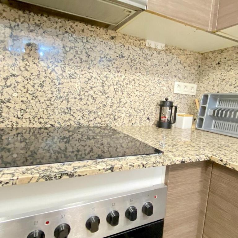 Family Apartment near Metro Blue Line - Apartment - 15
