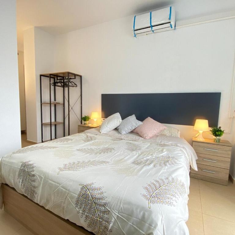 Family Apartment near Metro Blue Line - Apartment - 20