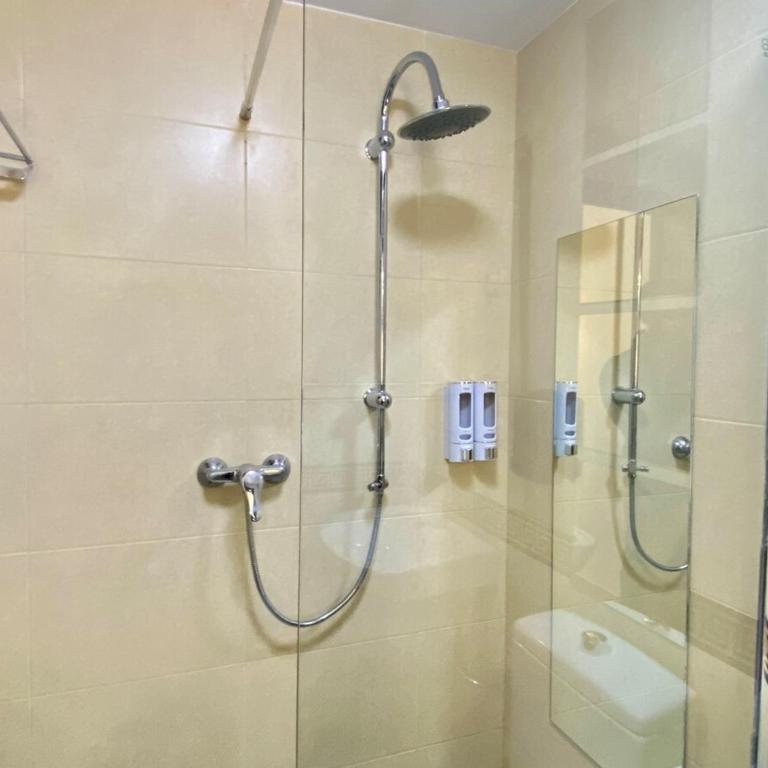 Family Apartment near Metro Blue Line - Apartment - 27