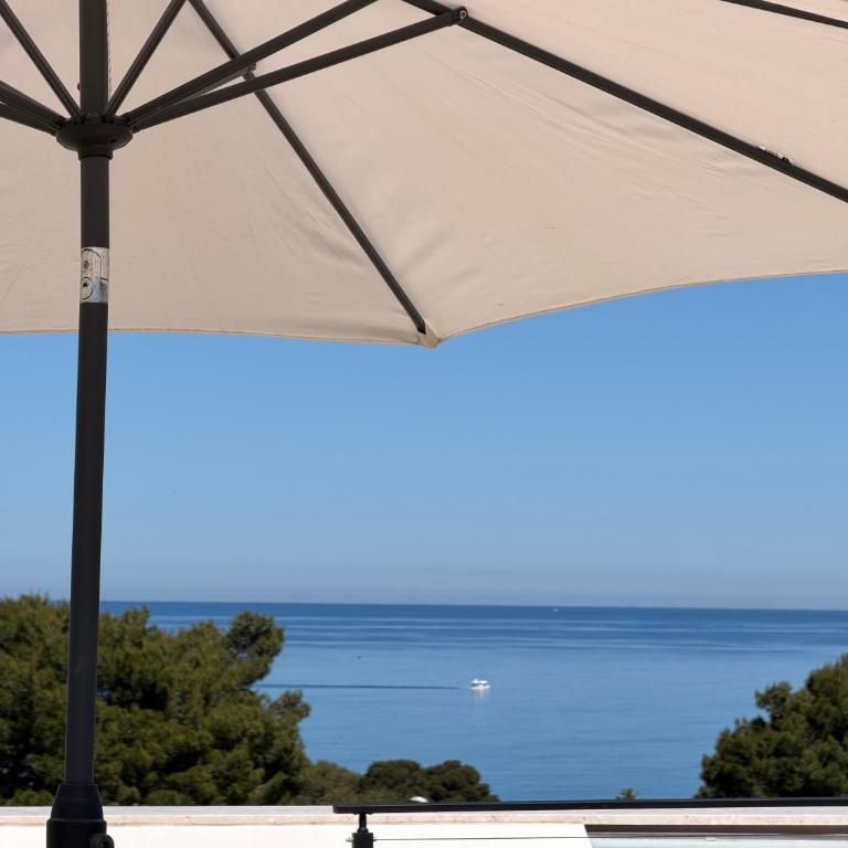 Luxekey ETTORE HOUSE - Casa Vacanze con 3 Camere da Letto - 2