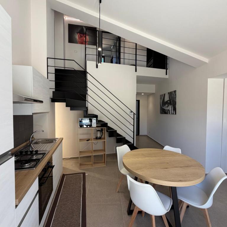 Luxekey ETTORE HOUSE - Casa con 2 Camere da Letto - 6