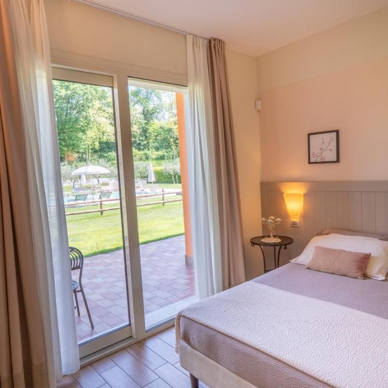 Agriturismo Ai Prati - Camera Matrimoniale con Vista Piscina - 4