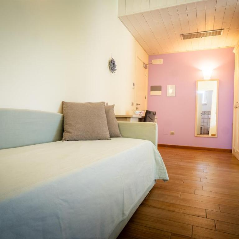 Agriturismo Ai Prati - Camera Matrimoniale con Vista Piscina - 7