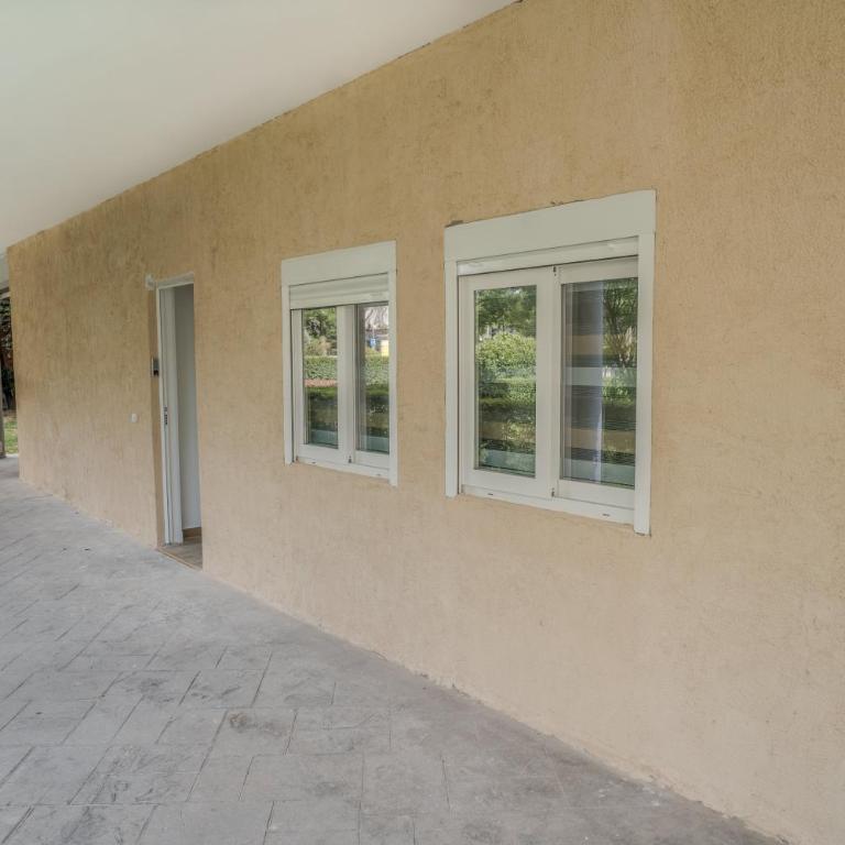 Hostale Blas Cabrera Madrid - Twin Room with Shared Bathroom - 9
