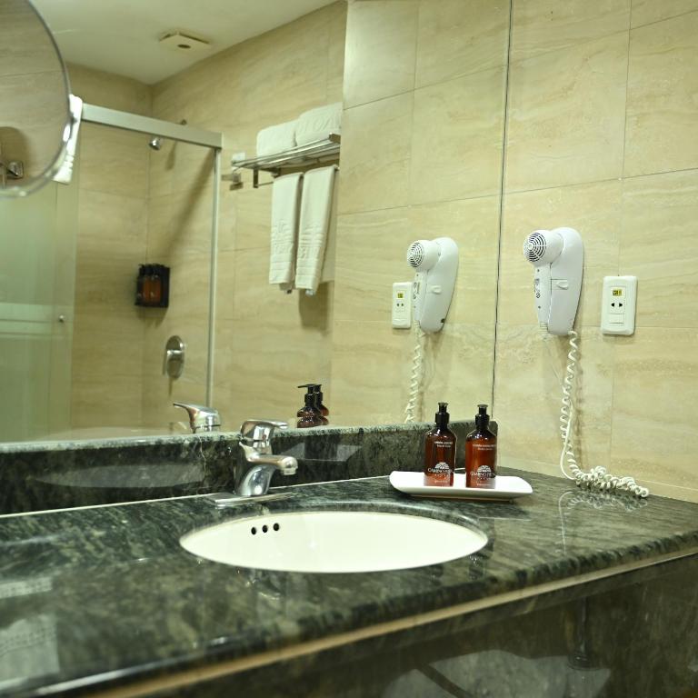 Hotel Camino Real - Double Room with Two Double Beds - 5