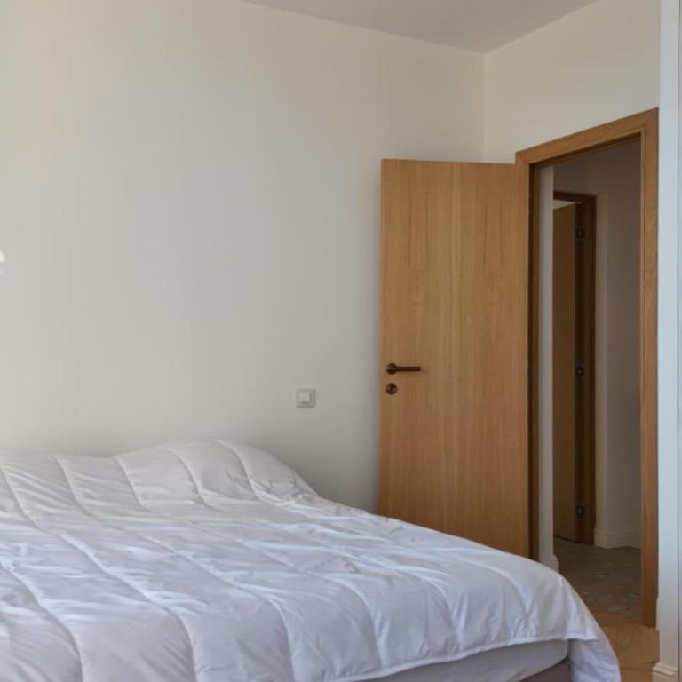 Superbe Appartement 4 pièces dans Villa de charme rénovée proche plages et centre ville d'Antibes, Côte d'Azur - Three-Bedroom Apartment - 10