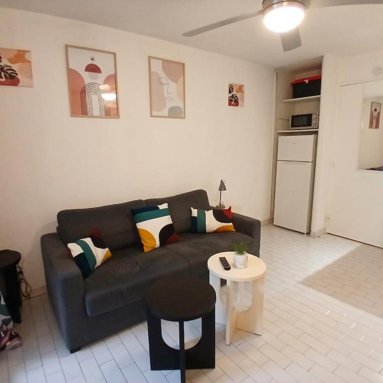 Studio cosy avec piscines à 5 min de la plage - Appartement - Vue sur Jardin - 24