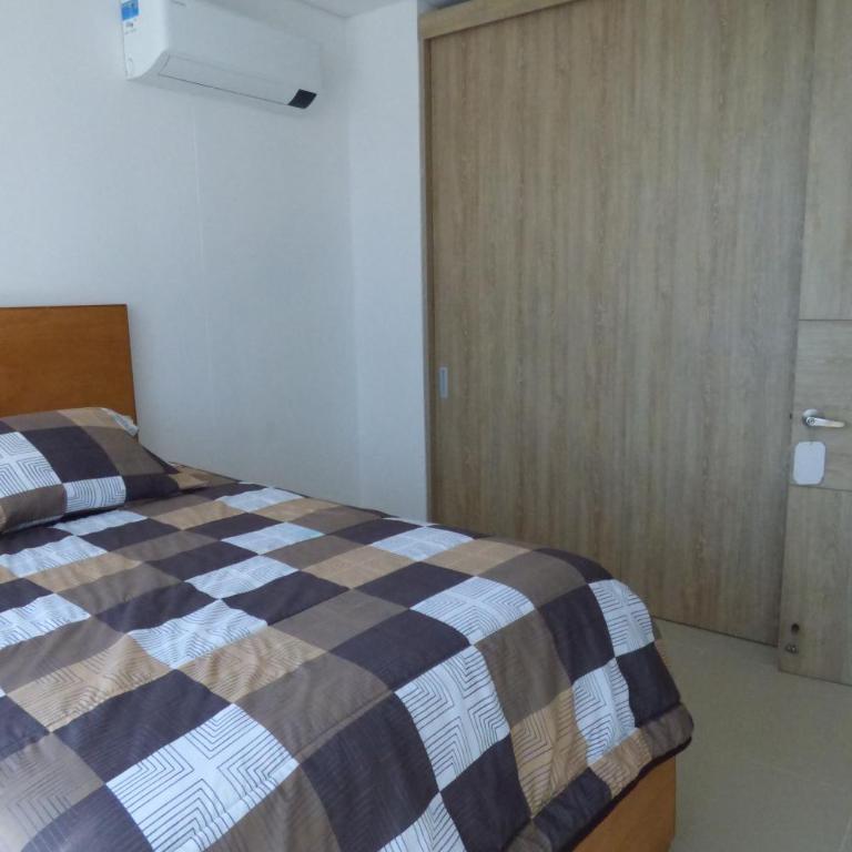 Reserva Del Mar torre 4, piso 17 - Apartamento de 2 dormitorios con balcón y vistas al mar - 98