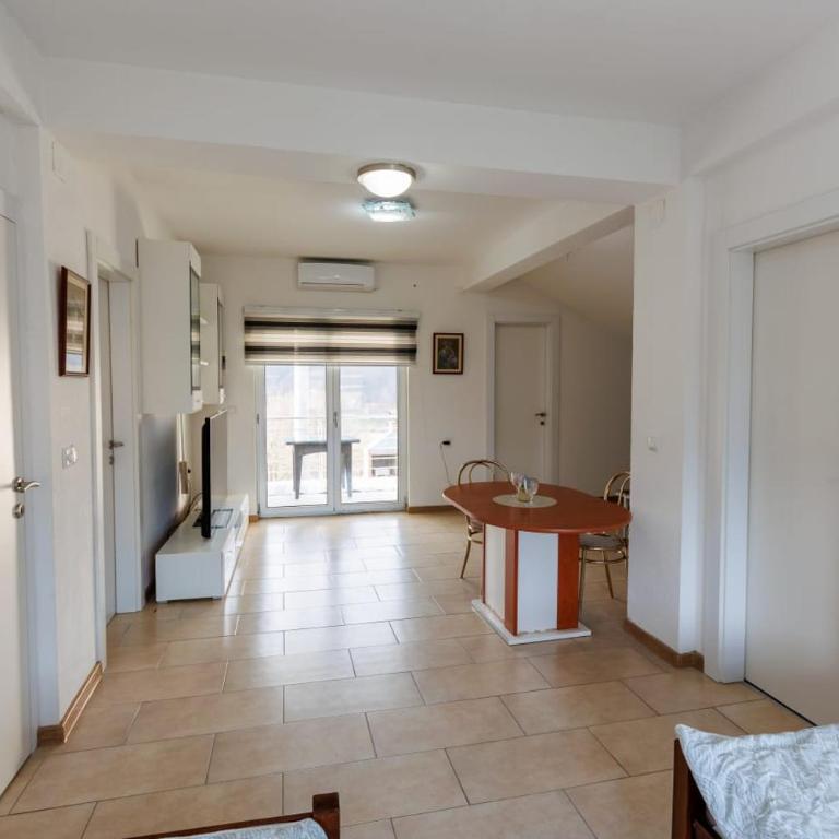Apartman Lohovo - One-Bedroom House - 12