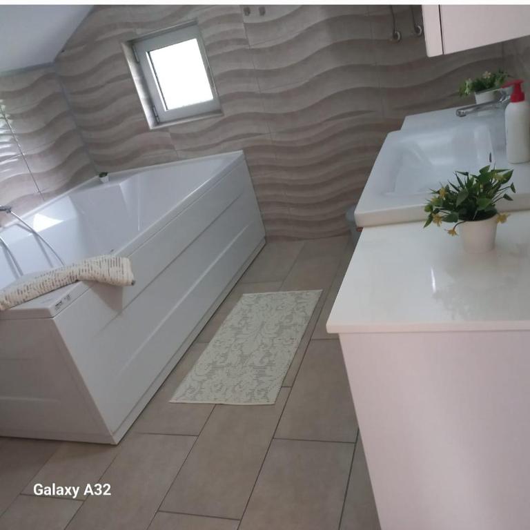 Apartman Lohovo - One-Bedroom House - 18