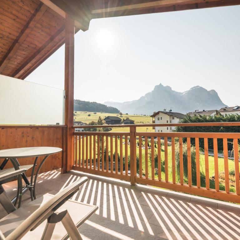Hotel Castel Oswald von Wolkenstein - Suite con Balcone - 6