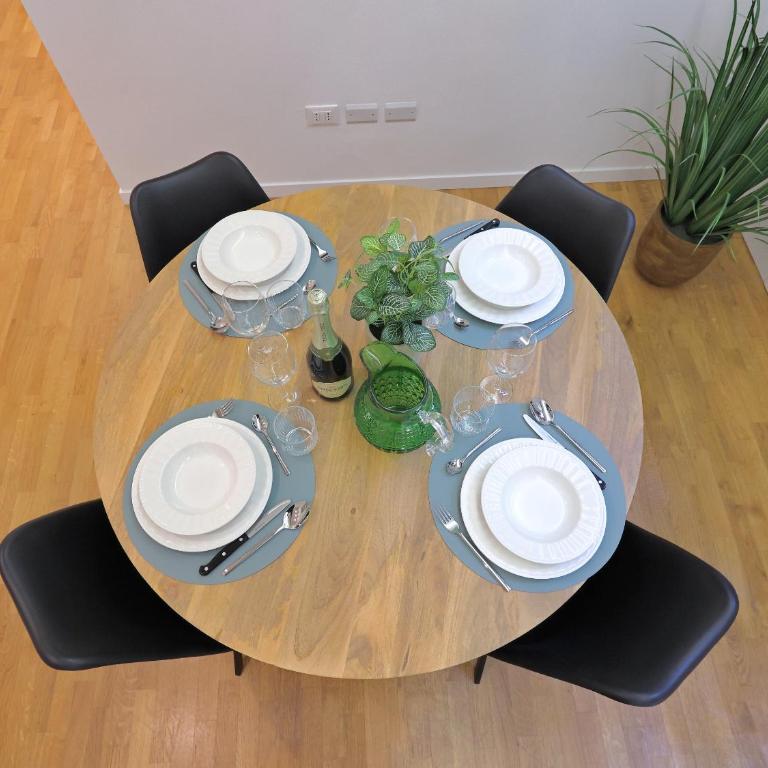 Loft Two Towers Historic Center - 2 BR 2BA - Patio - Two-Bedroom Apartment - 4