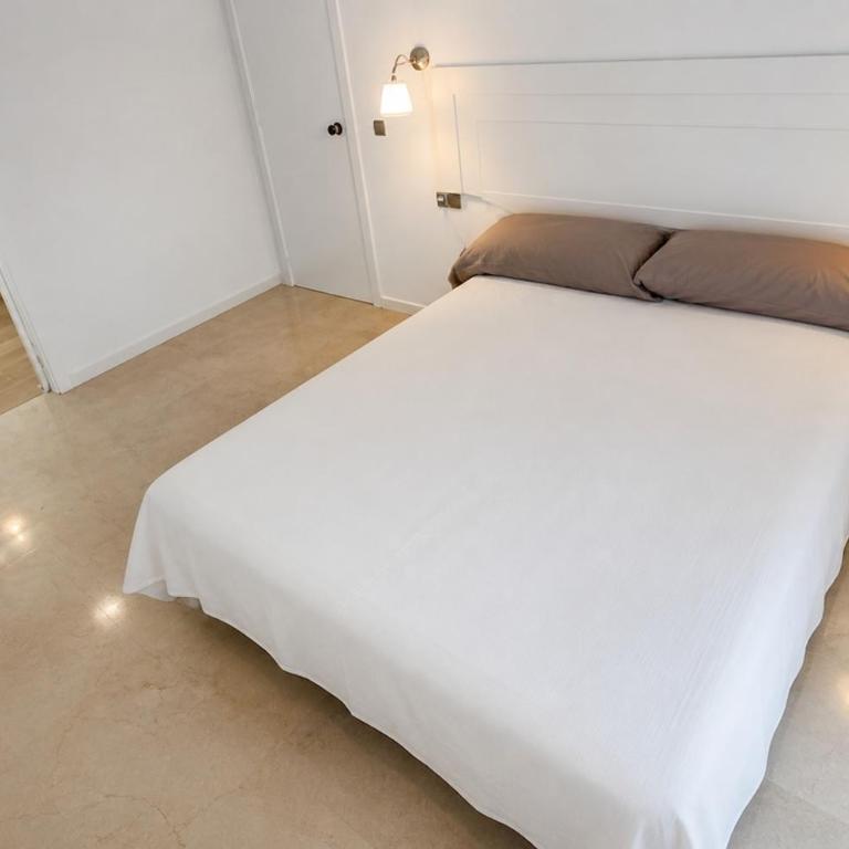 Air-conditioned 2-bedroom apartment with pool and beach access - Apartamento de 2 dormitorios - 8