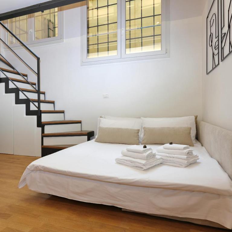 Loft Two Towers Historic Center - 2 BR 2BA - Patio - Two-Bedroom Apartment - 11