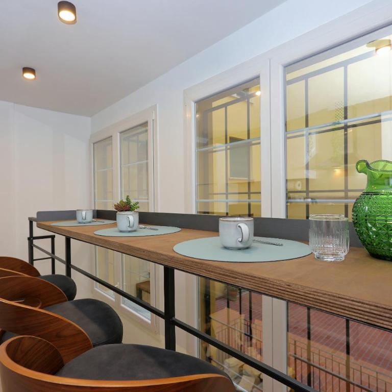 Loft Two Towers Historic Center - 2 BR 2BA - Patio - Two-Bedroom Apartment - 16